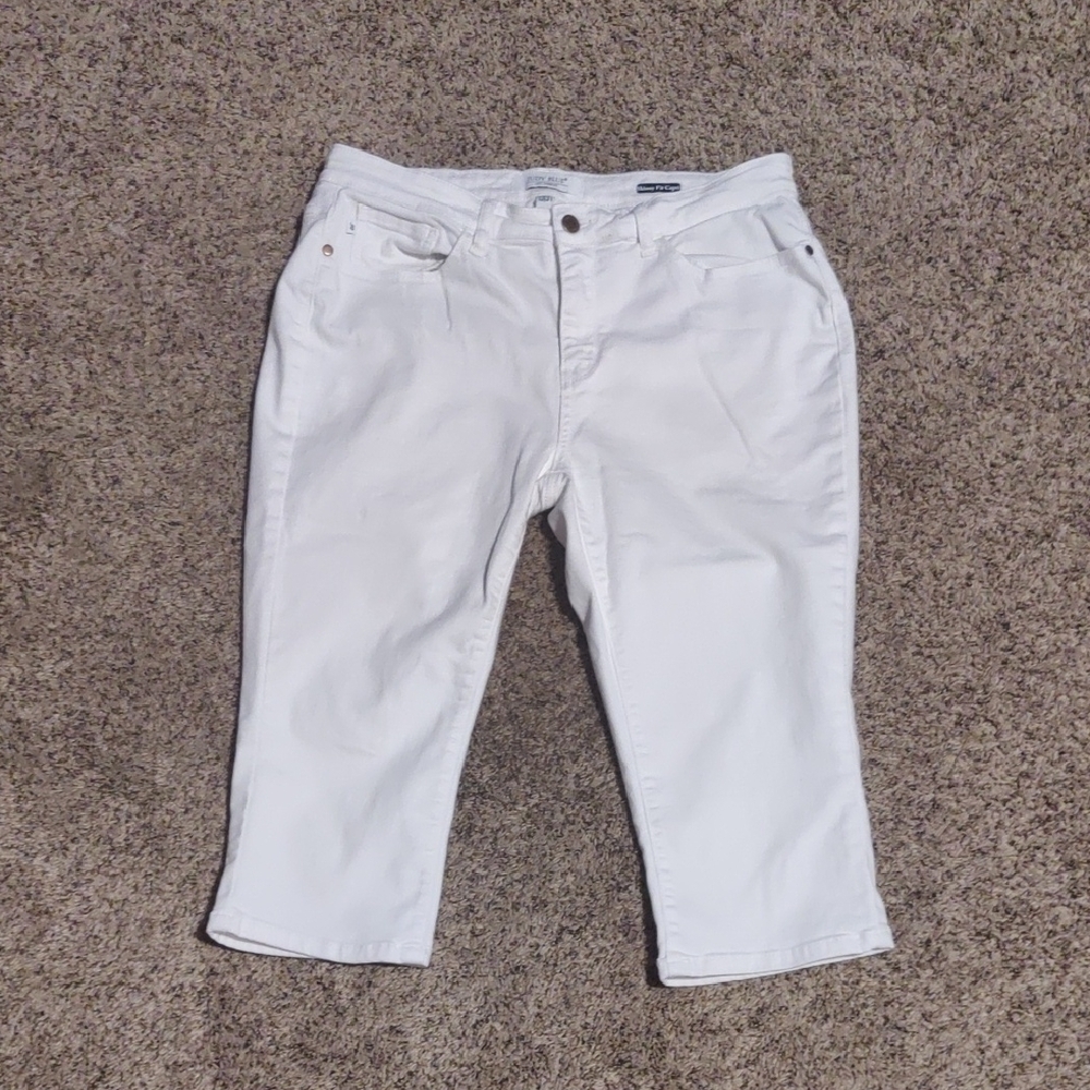 Judy Blue White Cropped Skinny Jeans